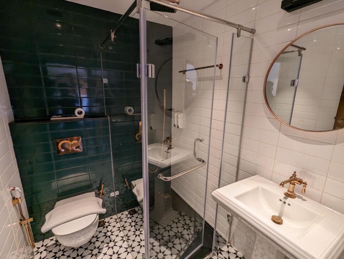 קולאם Prasanthi Hotel מראה חיצוני תמונה