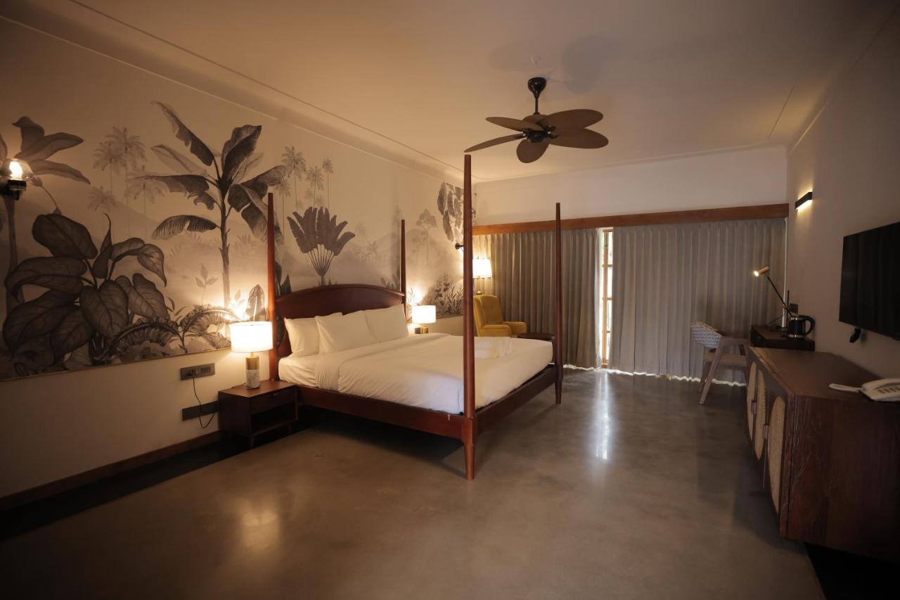 קולאם Prasanthi Hotel מראה חיצוני תמונה