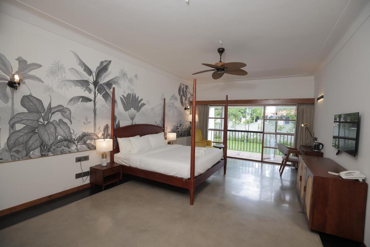 קולאם Prasanthi Hotel מראה חיצוני תמונה